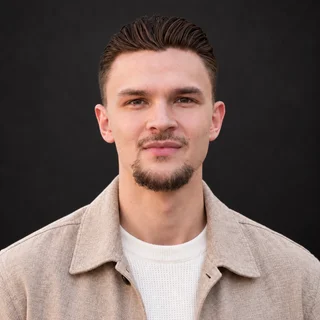 Ferenc Heinrich, your contact for the Show Waiters.